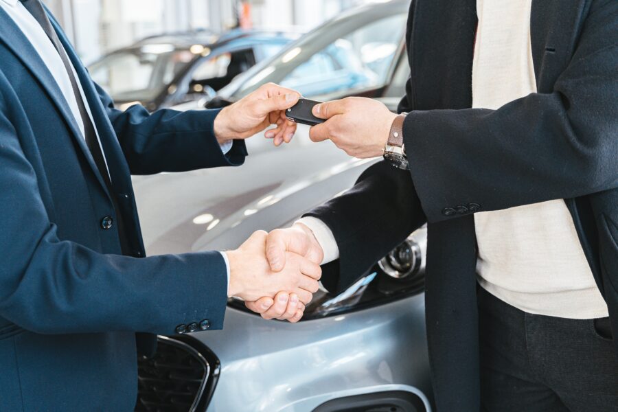 Useful Tips for Beginners to Sell a Used Car